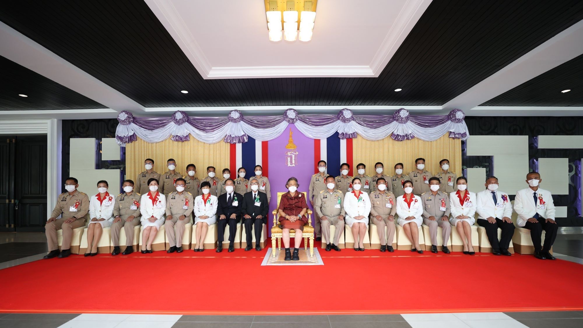 AISIN received a certificate of honor from the Thai Red Cross Society (2).jpg