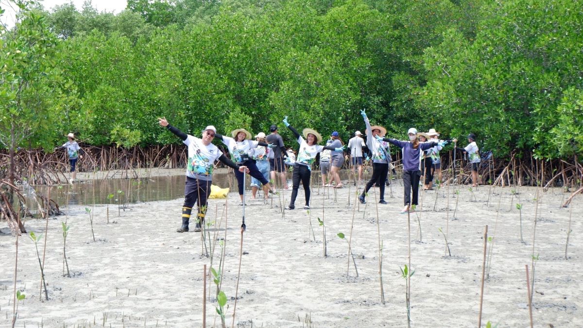 ACT_Tree planting (4).jpg