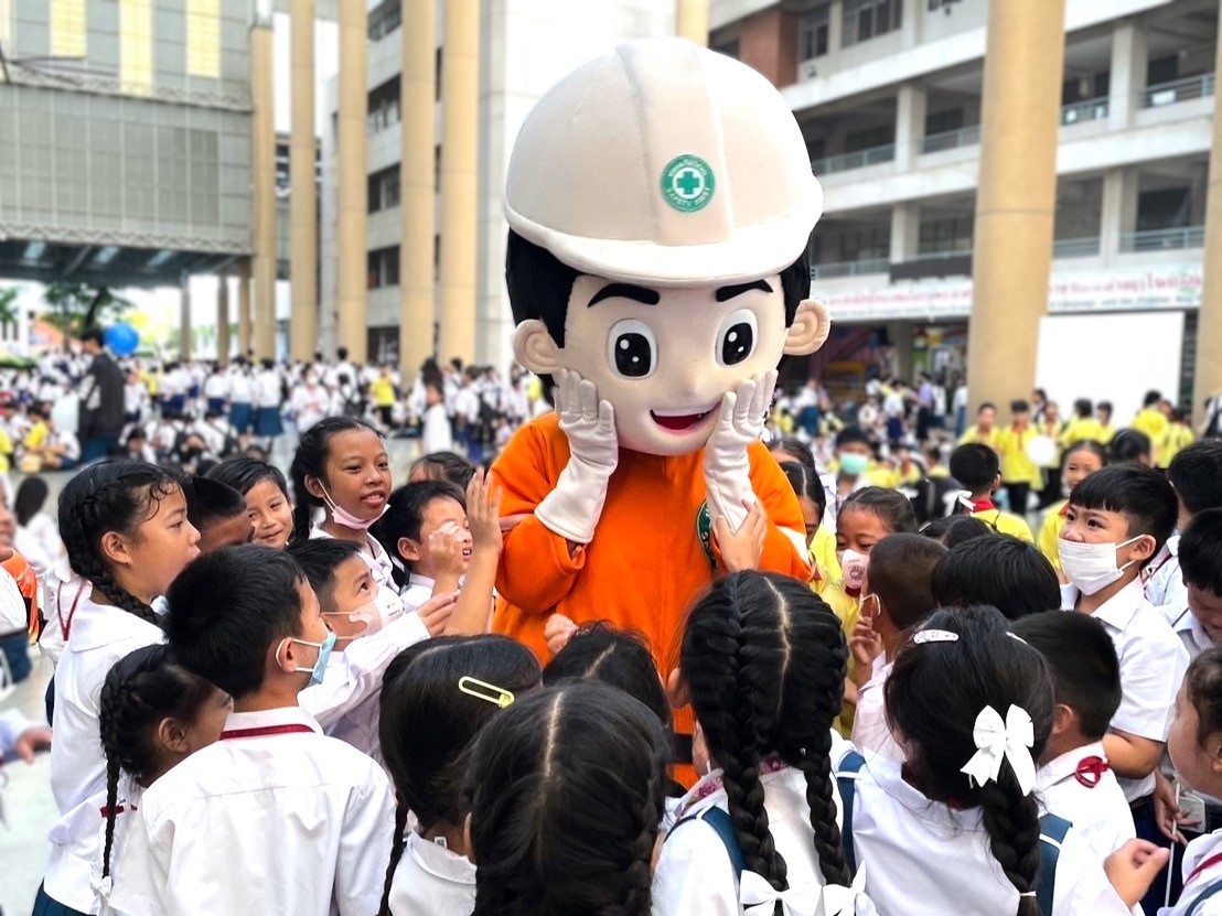 AIAT Safety To School_Thumbnail.jpg