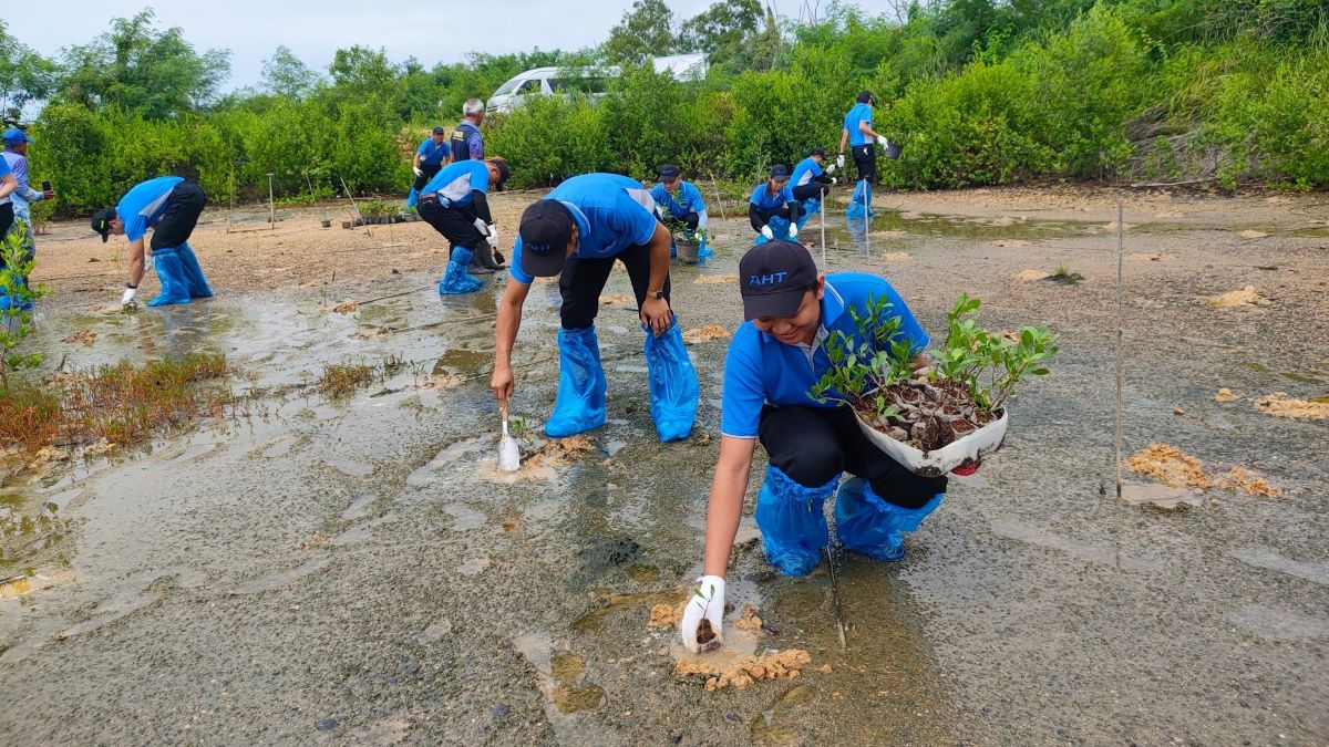 AHT Tree Planting Y2024_03.jpg