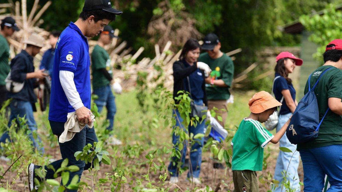 Thai AISIN Group Tree Planting Activity 6.JPG