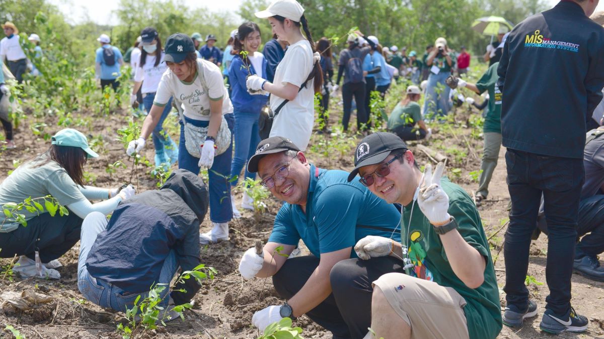 Thai AISIN Group Tree Planting Activity 2.JPG